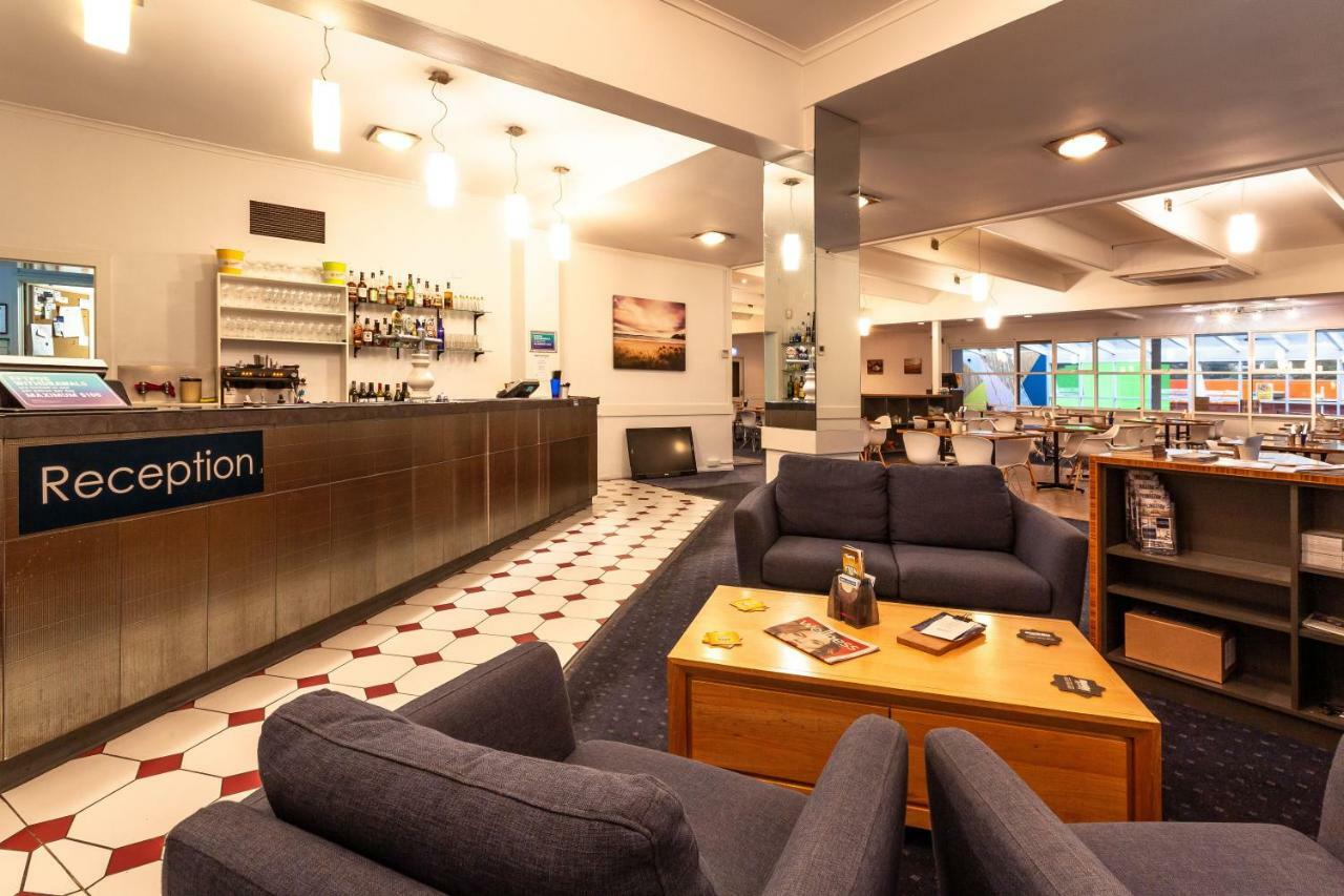 Kingston Hotel Екстер'єр фото