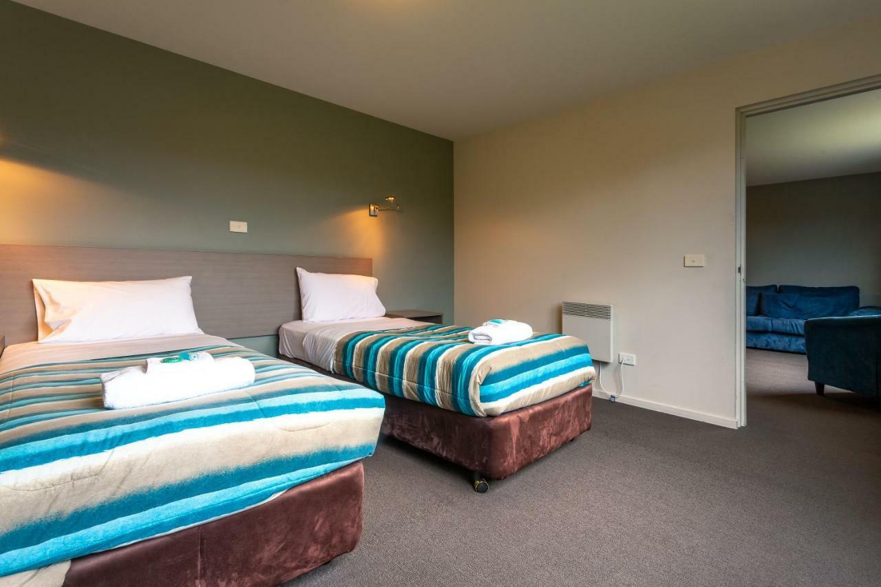 Kingston Hotel Екстер'єр фото